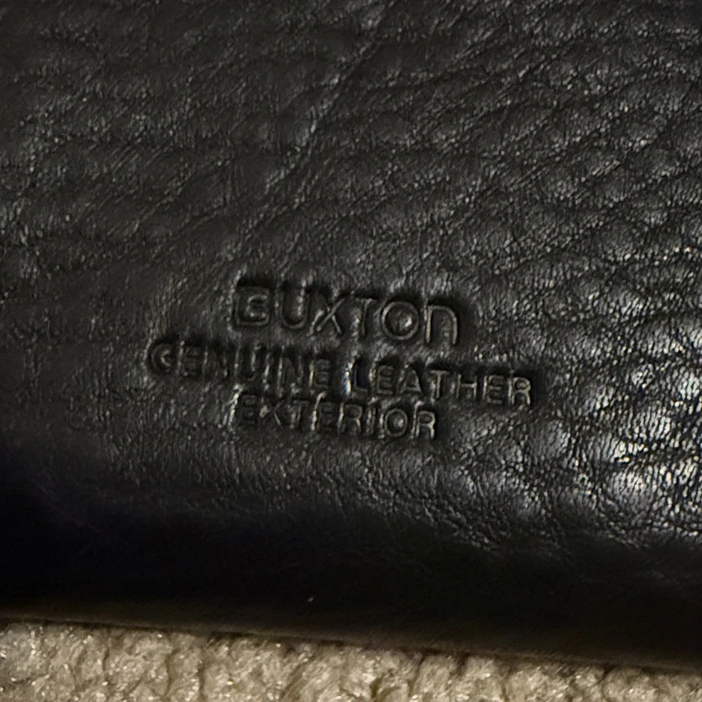NWT Buxton Genuine Leather Compact Wallet Black Vintage?